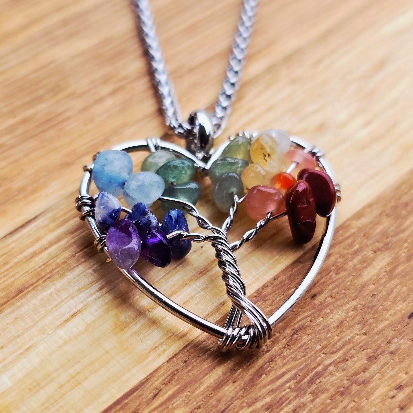 Edelsteinanhänger "Chakra-Lebensbaum" Herz