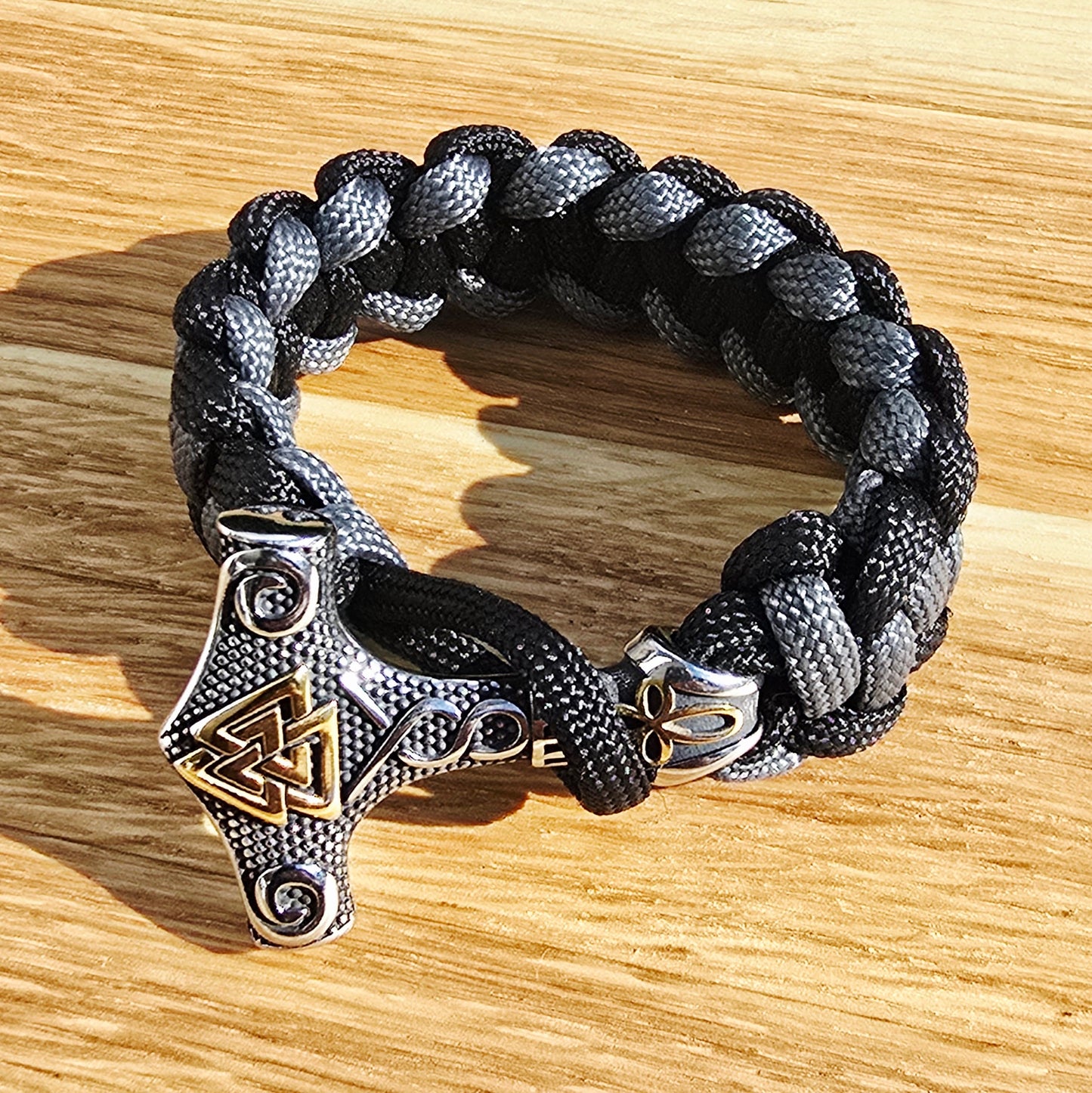 Paracord Bracelet "Mjölner-Valknut" (Grey Edition)