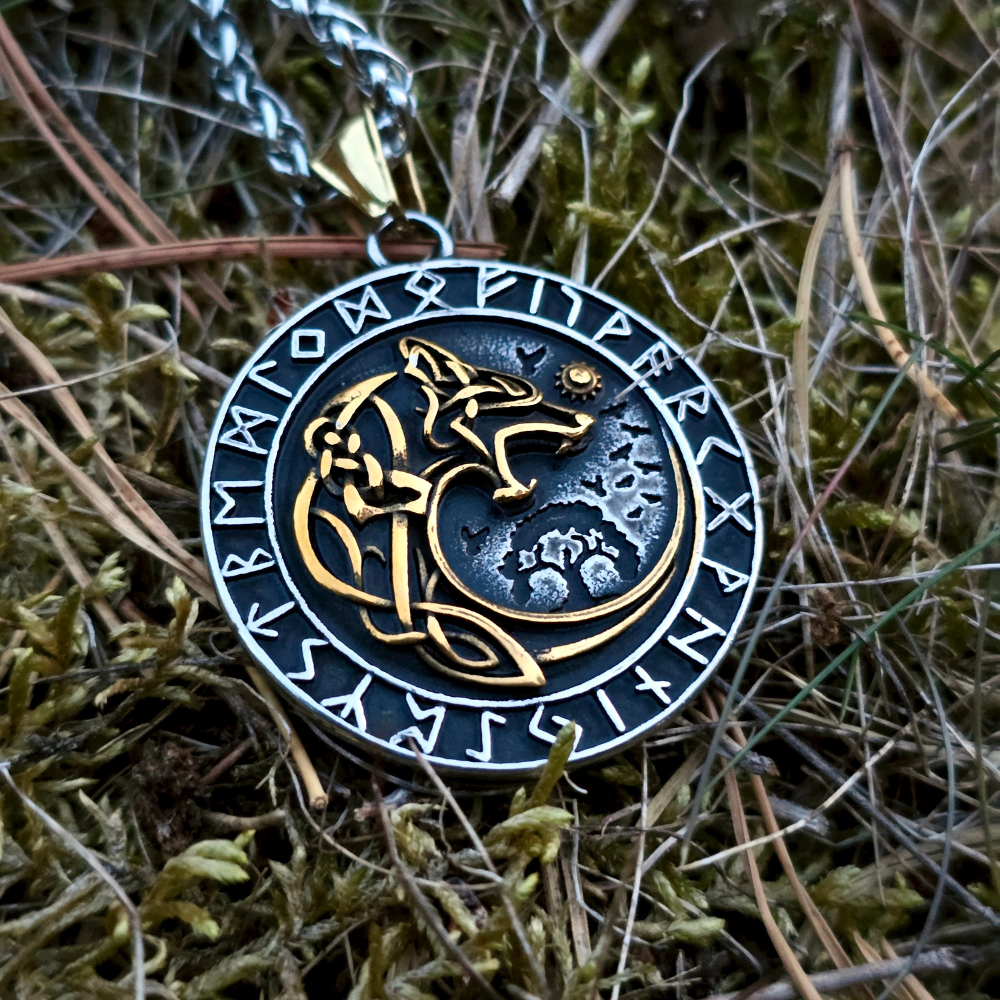 Necklace “Sköll – Circle of Runes” (Dual Tone)