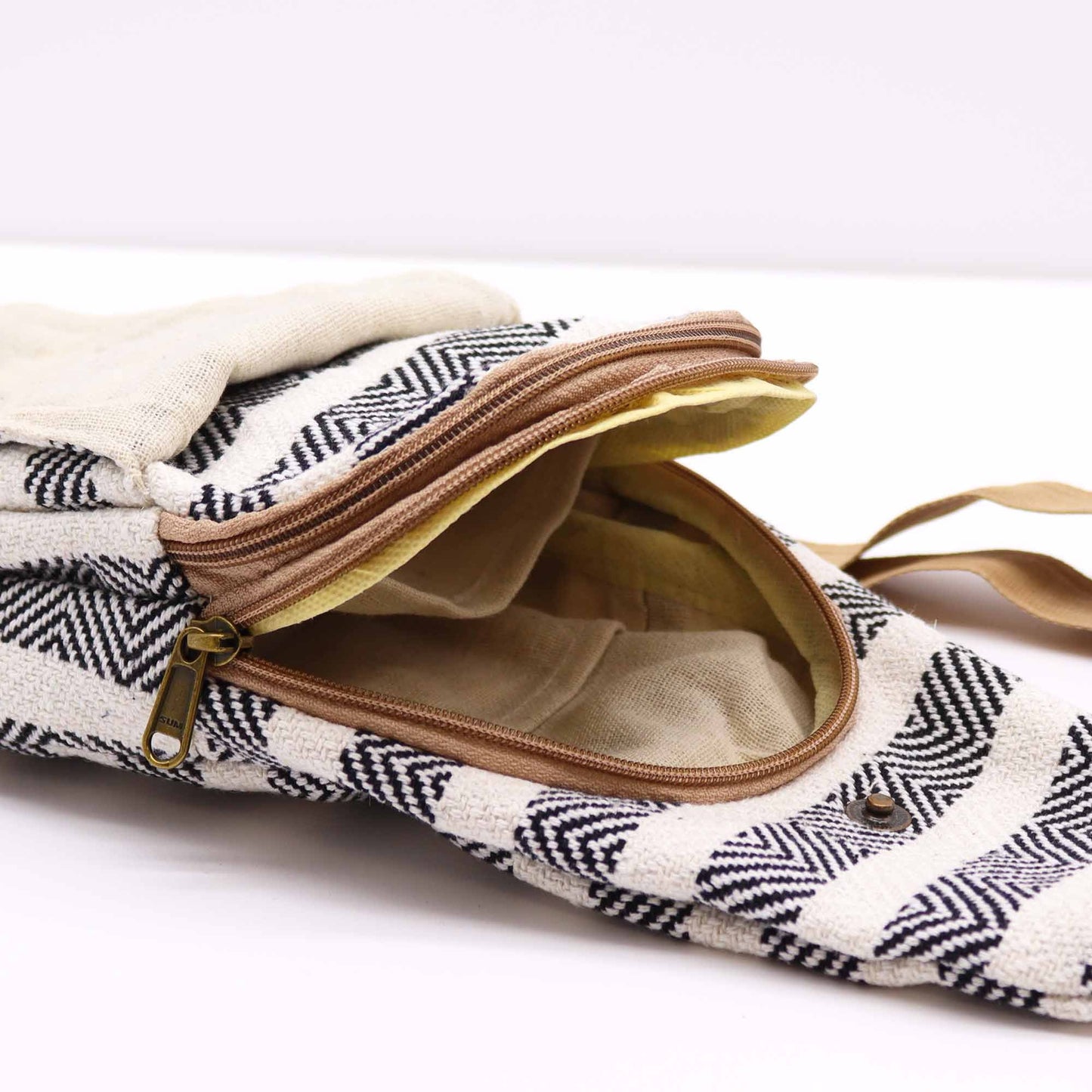 Axelremsväska "Bohemian" – Svart-Vit