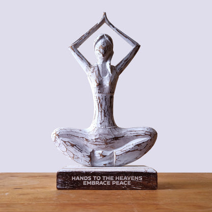 Yoga-Statue „Hands to the Heaven, embrace peace“