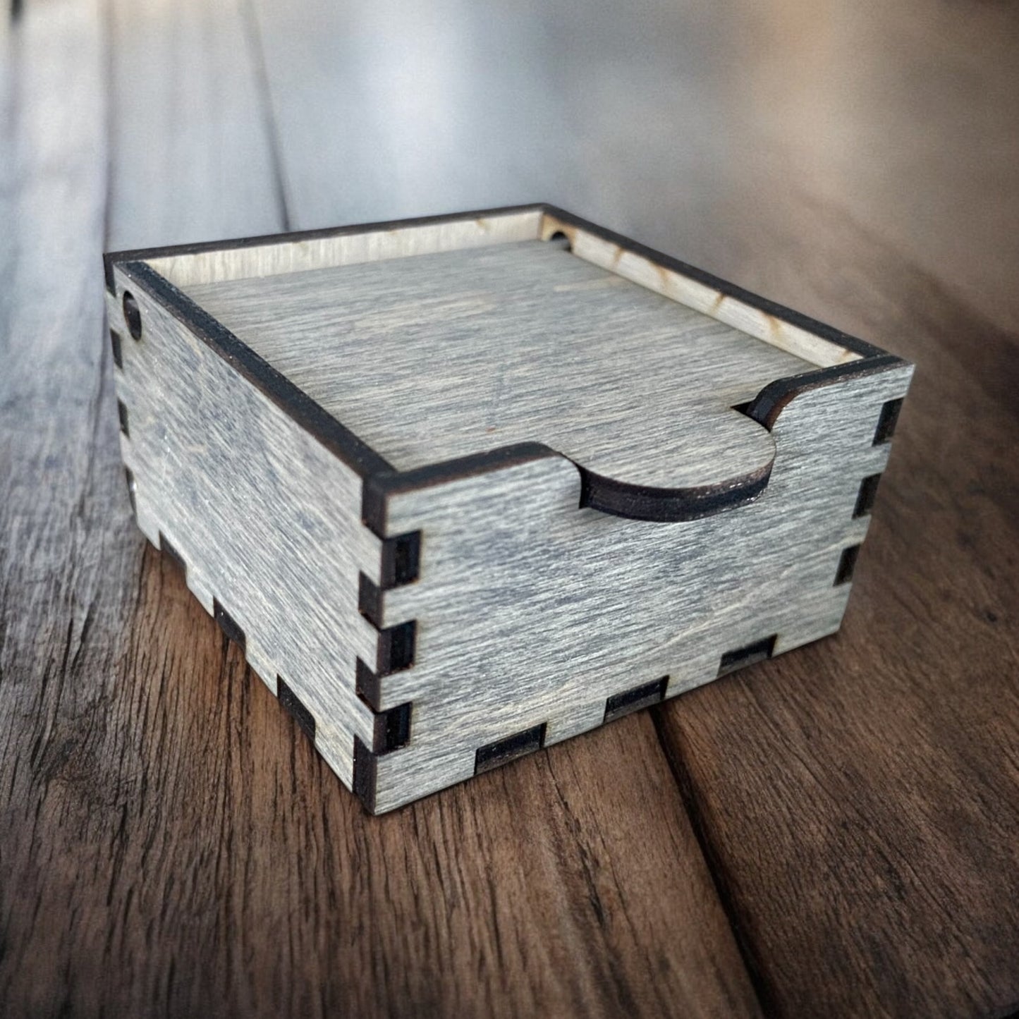 Låda med gångjärnslock - oljad - olika storlekar