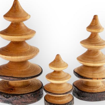 Handsvarvat prydnadsträd av oljat al-trä - Rustik naturdekoration