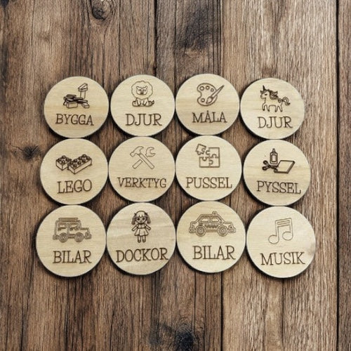 Träskivor till barnrummet med text för optimal förvaring 60mm